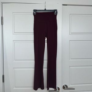 Lululemon groove pant size 2 red merlot
